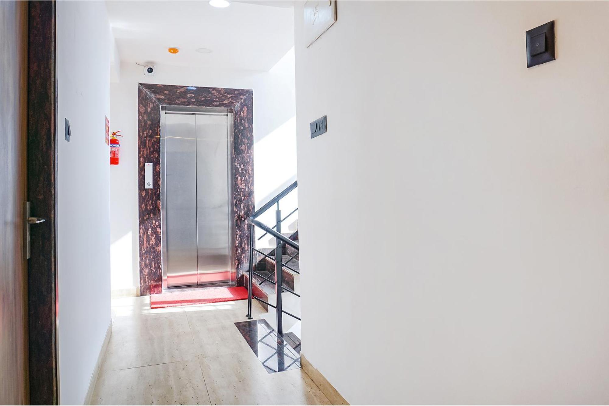 Fabhotel Atithi Regency Púna Exteriér fotografie